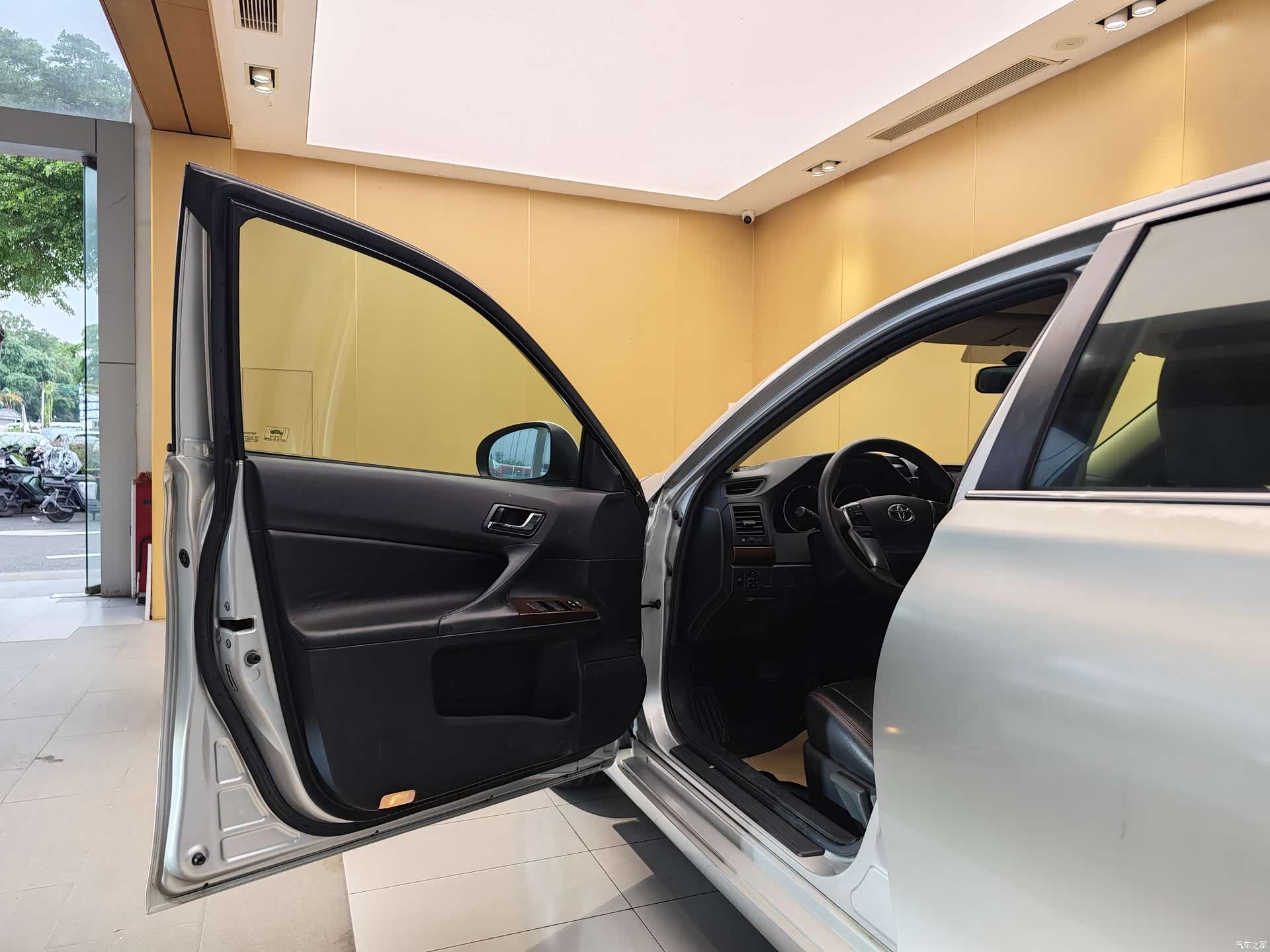 Toyota 2.5S, 2015 8
