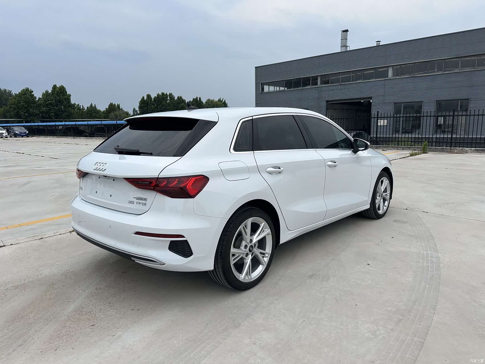 Audi A3, 2023 все фото
