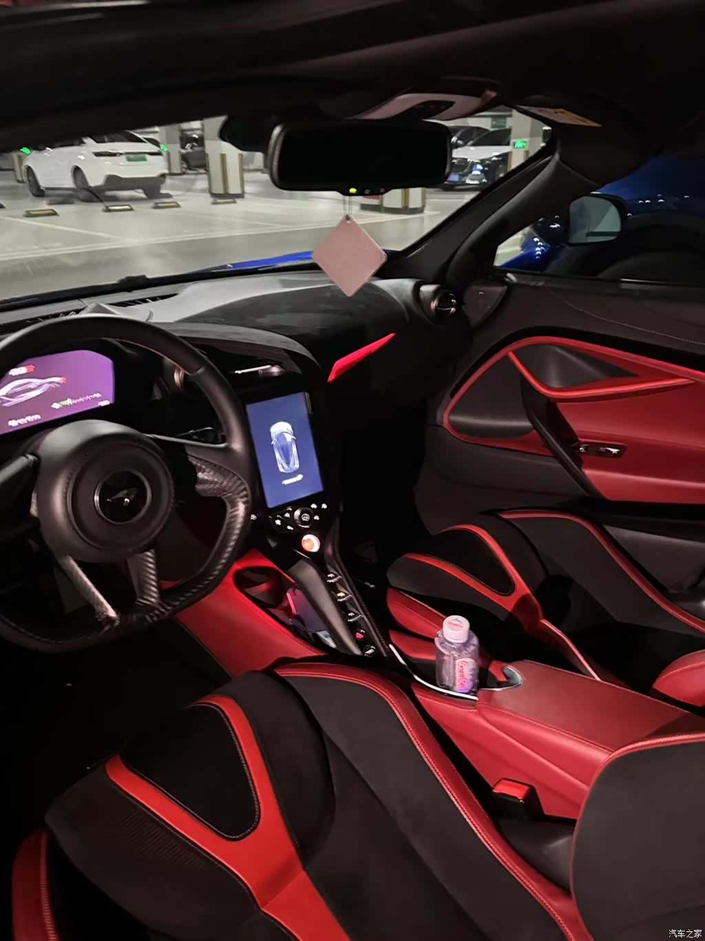 McLaren 720S, 2019 7