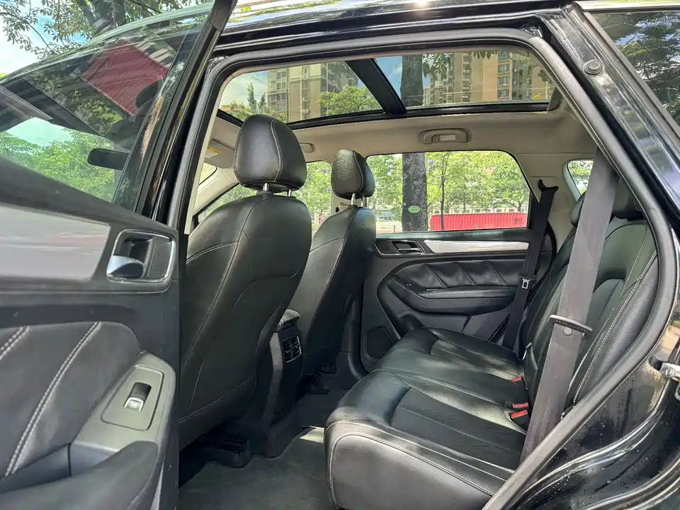 Roewe RX5 Roewe RX5