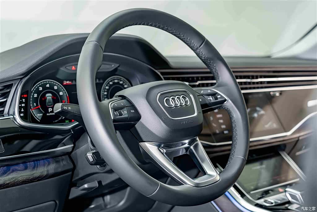 Audi Q8, 2021 11