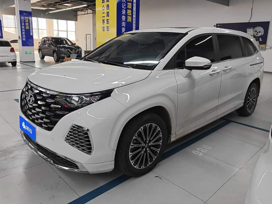 Hyundai Custo