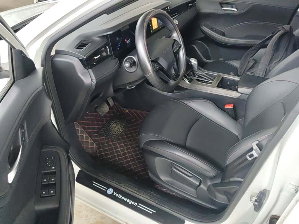 Roewe i5, 2025 16