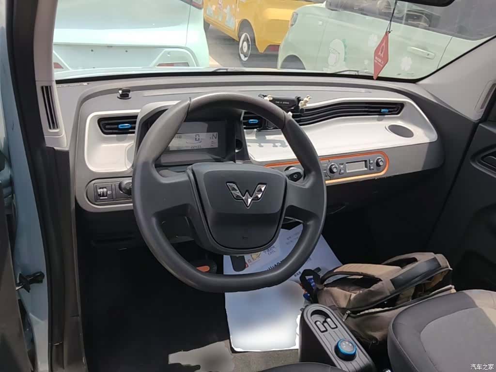Wuling MINIEV, 2023 10