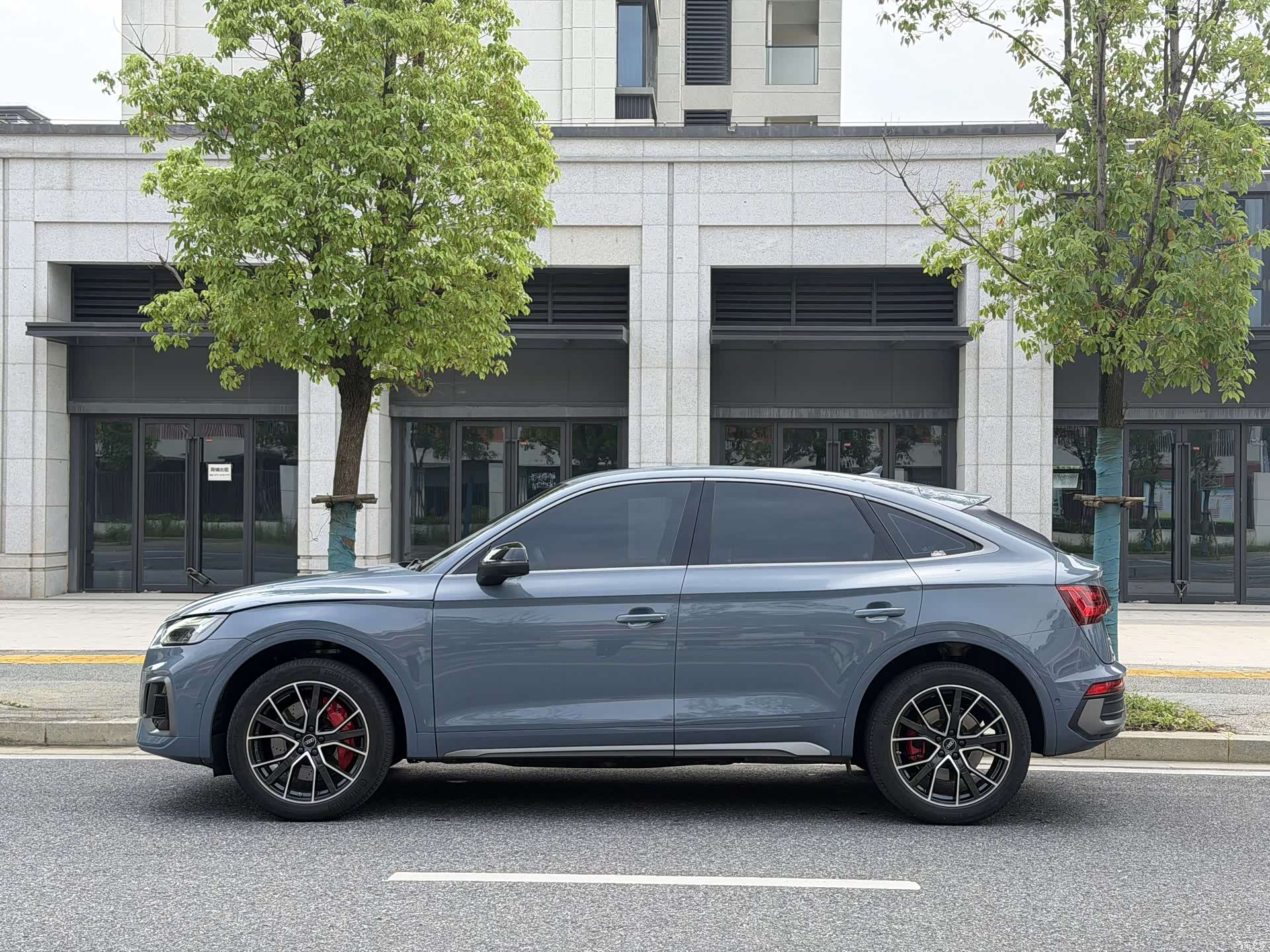 Audi Q5L, 2022 4