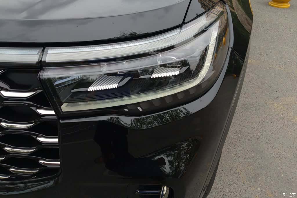 Ford Explorer, 2023 все фото