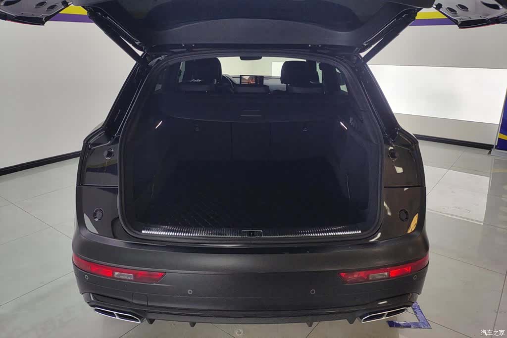 Audi Q5L, 2023 4
