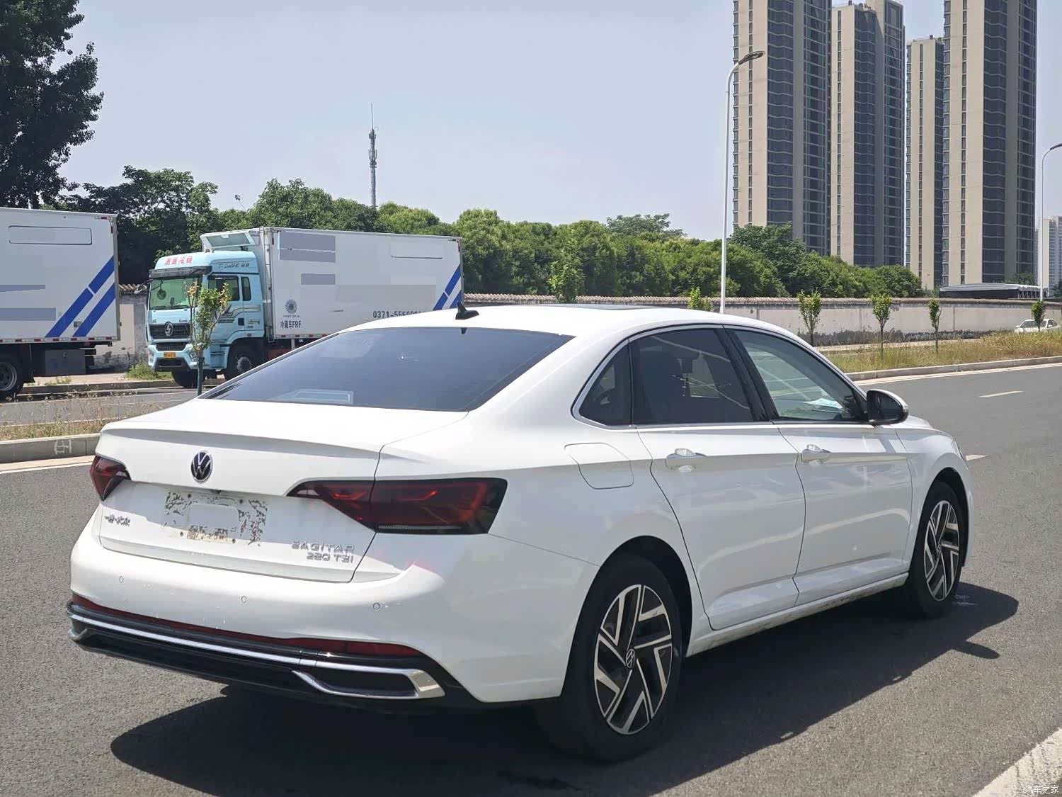 Volkswagen Sagitar, 2022 10