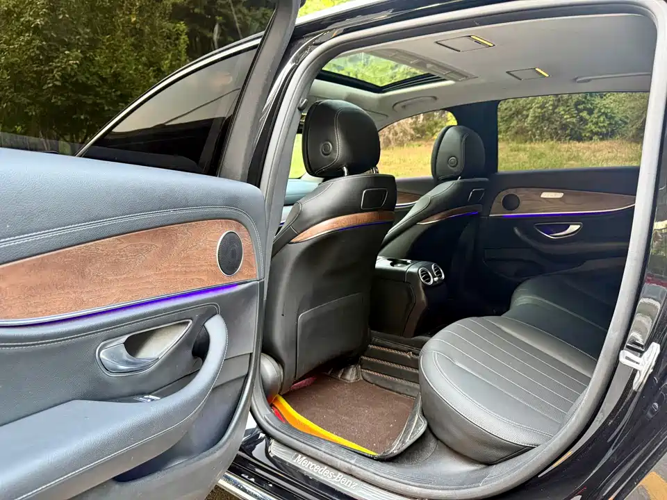 Mercedes-Benz E-class Mercedes-Benz E-class