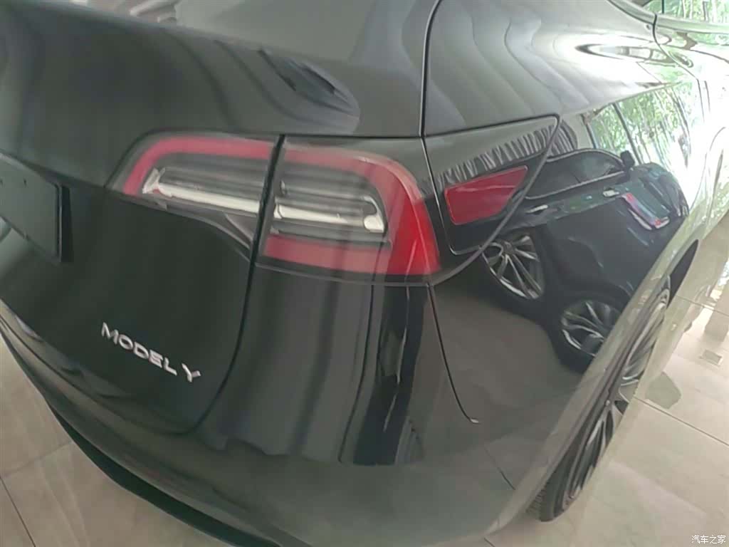 Tesla Model Y, 2023 8