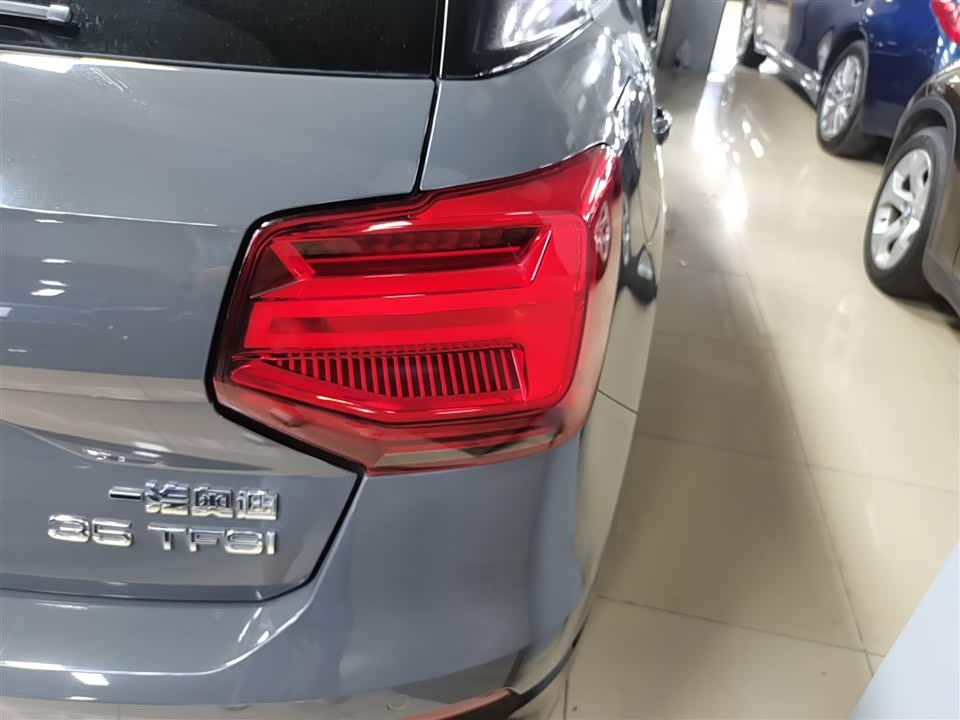 Audi Q2L Audi Q2L