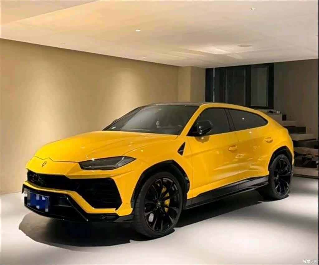 Lamborghini Urus, 2022 1