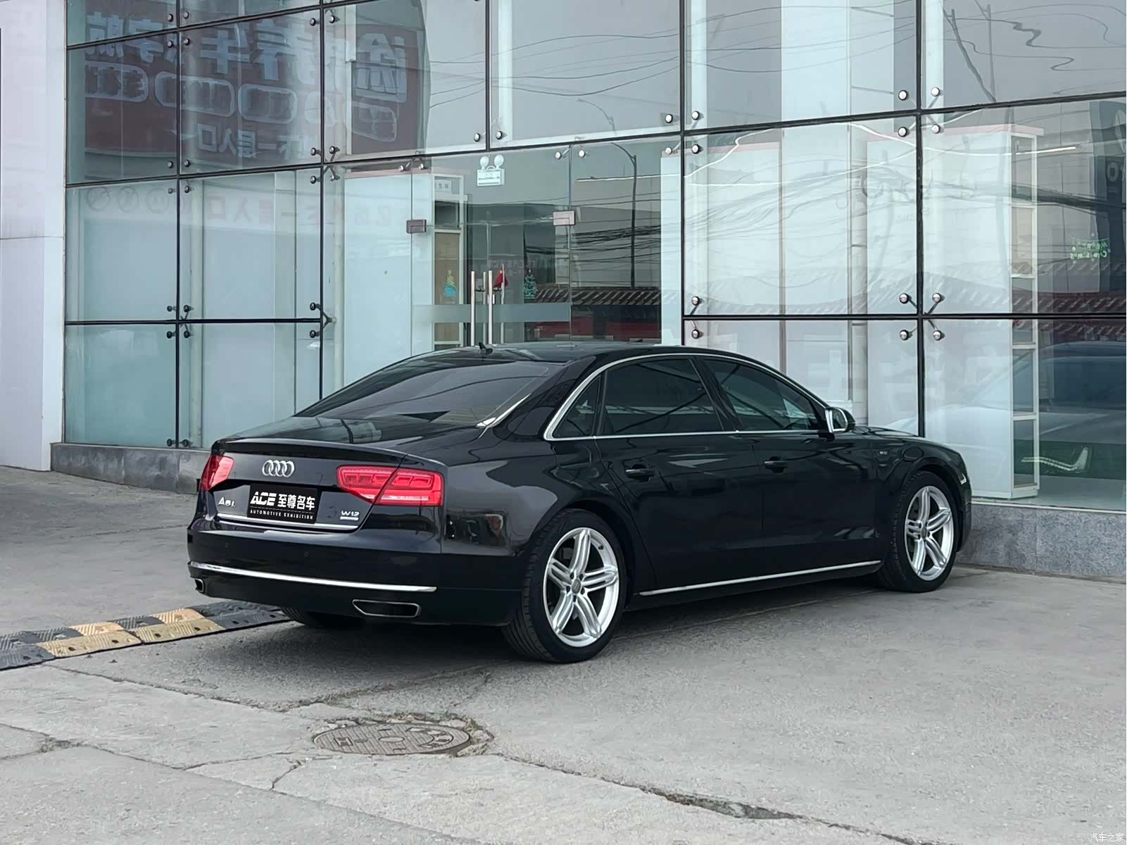 Audi A8L, 2012 4