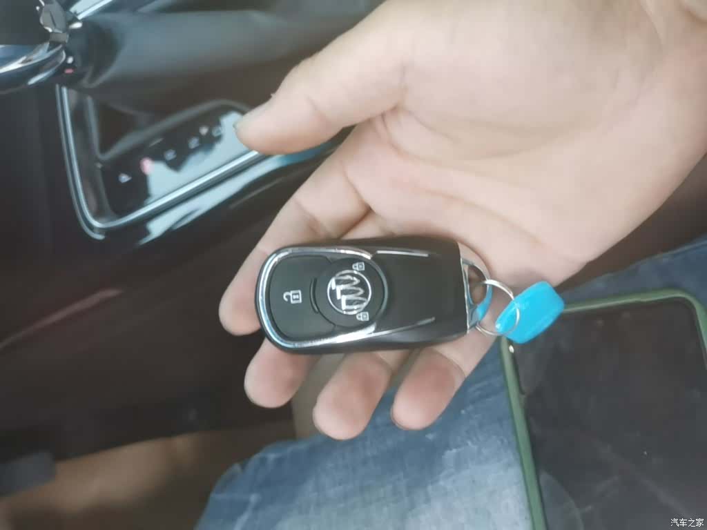 Buick GL6, 2022 9