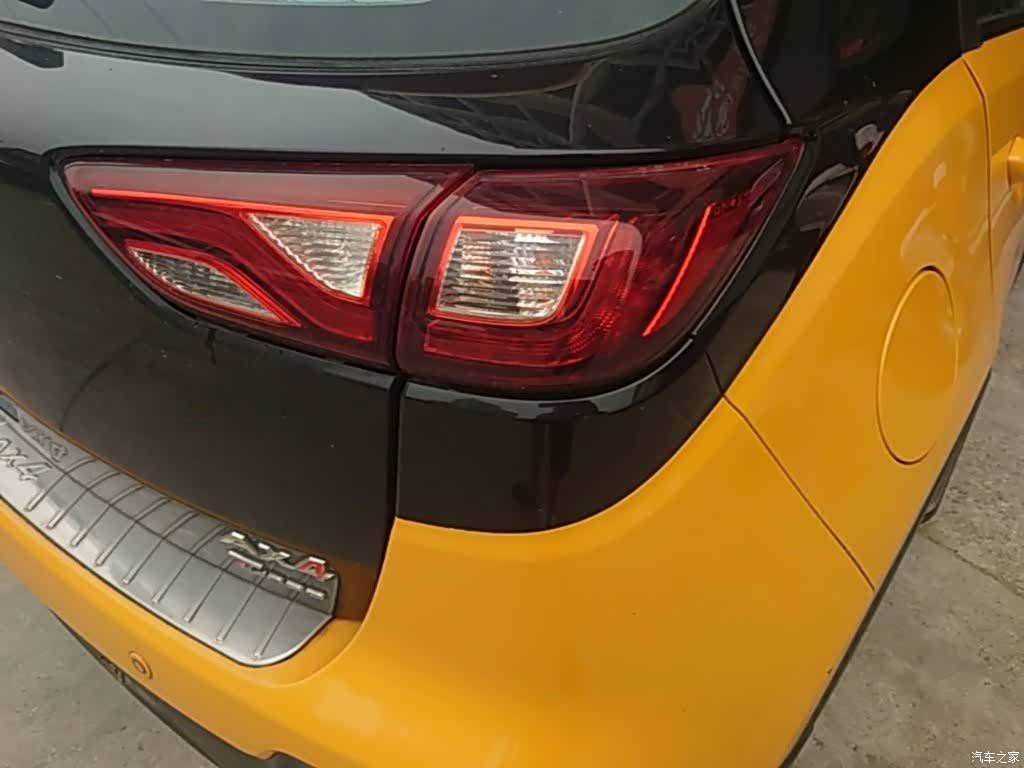 DongFeng AX4, 2018 8