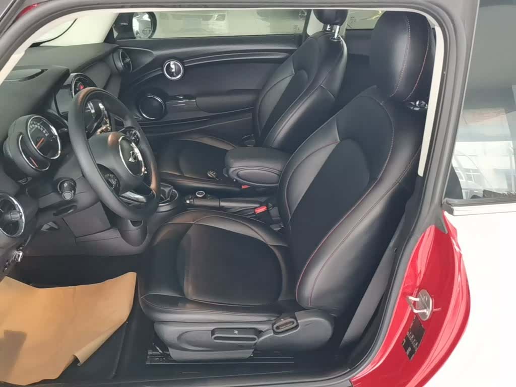 Mini ONE, 2017 15