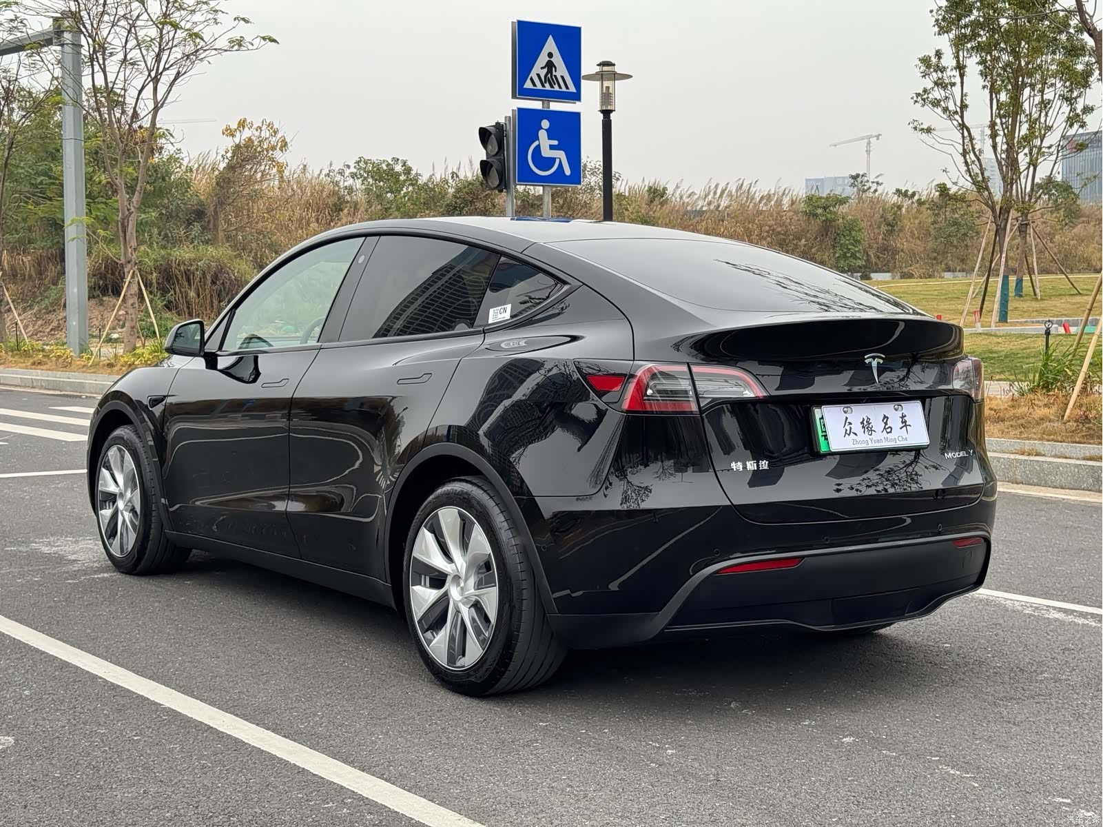 Tesla Model Y, 2023 6