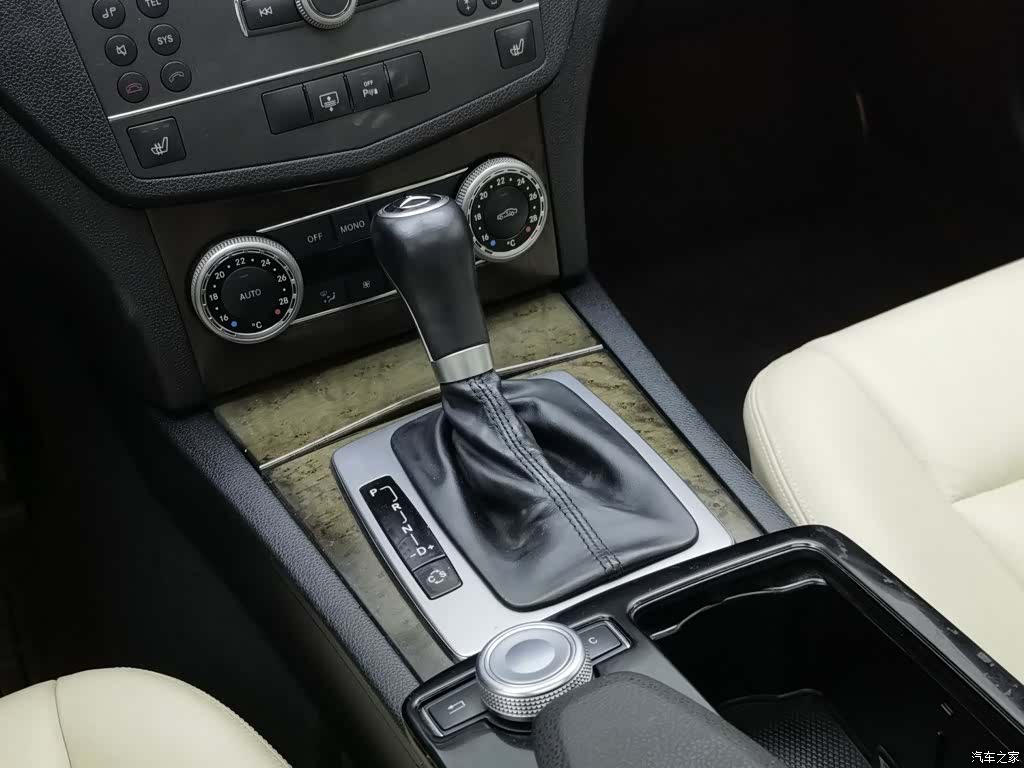 Mercedes-Benz C-Class, 2010 13