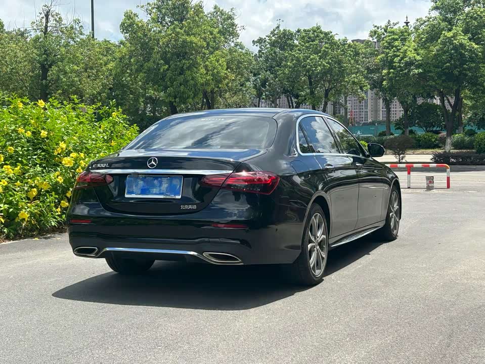 Mercedes-Benz E-class Mercedes-Benz E-class