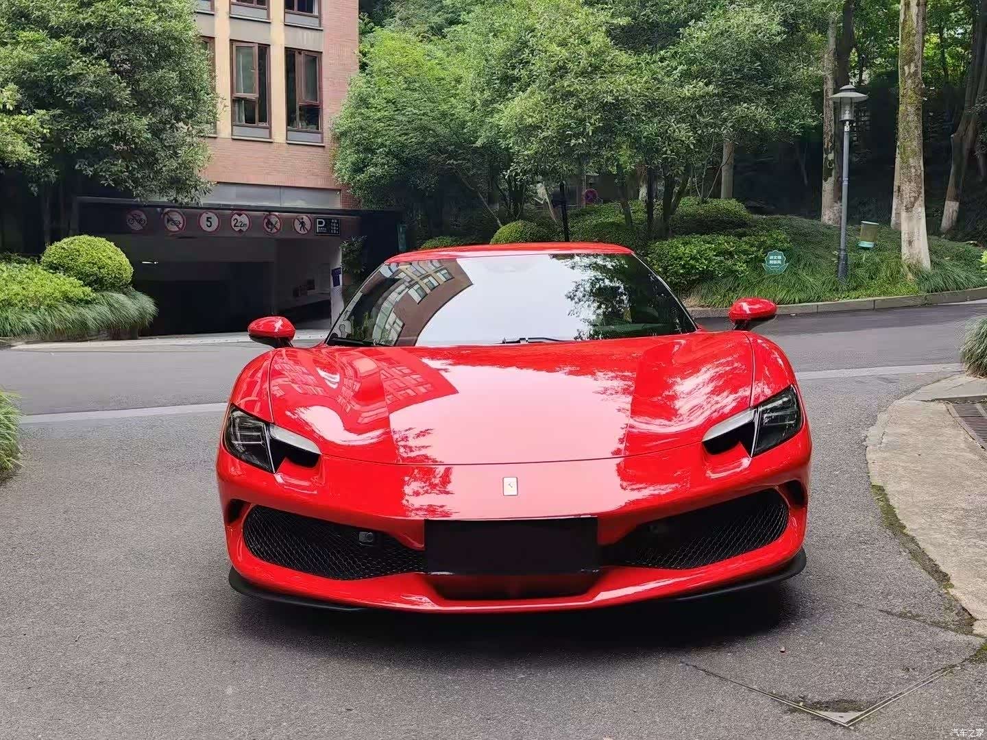 Ferrari 296, 2024 3
