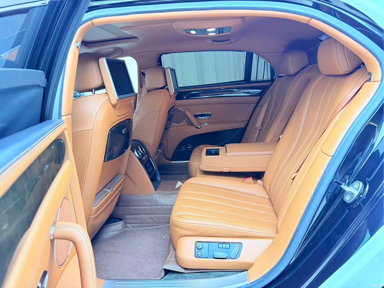 Bentley Flying Spur, 2016 все фото