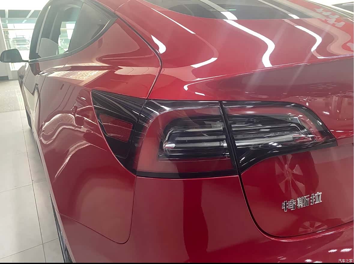 Tesla Model 3, 2022 13