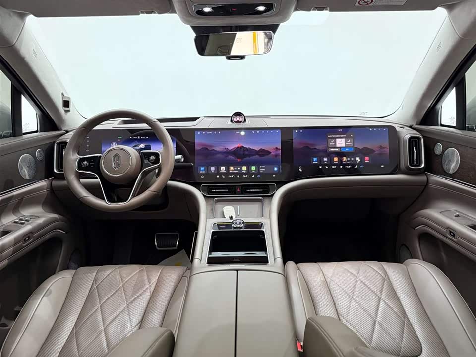 AITO Ask the world M9