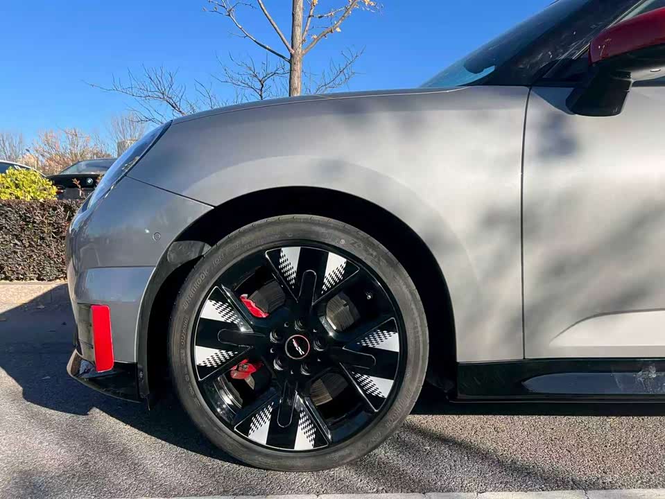 MINI Electric JCW