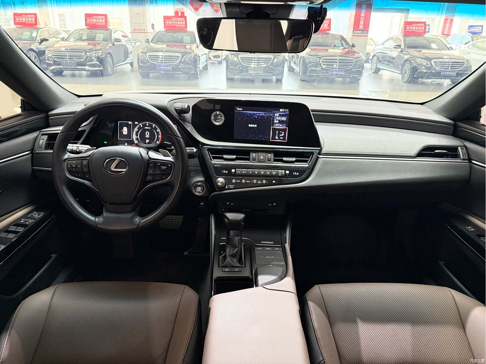 Lexus ES, 2022 12