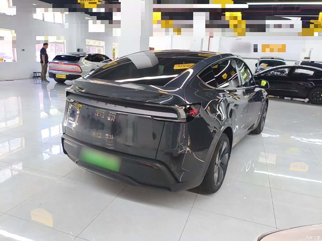 Tesla Model Y, 2025 7