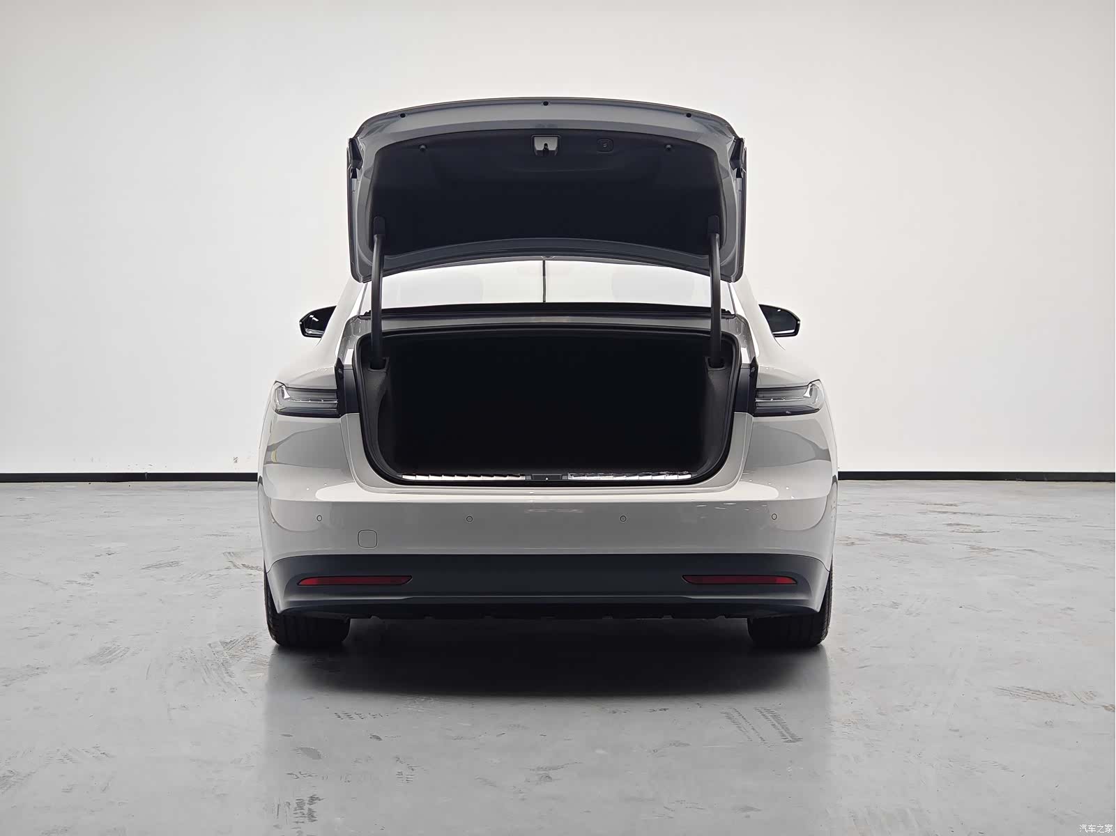 NIO ET7, 2025 12
