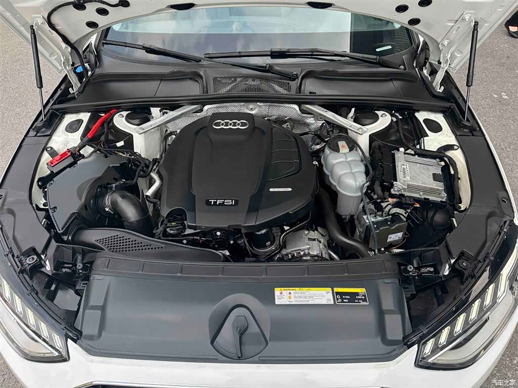 Audi A4L, 2020 8