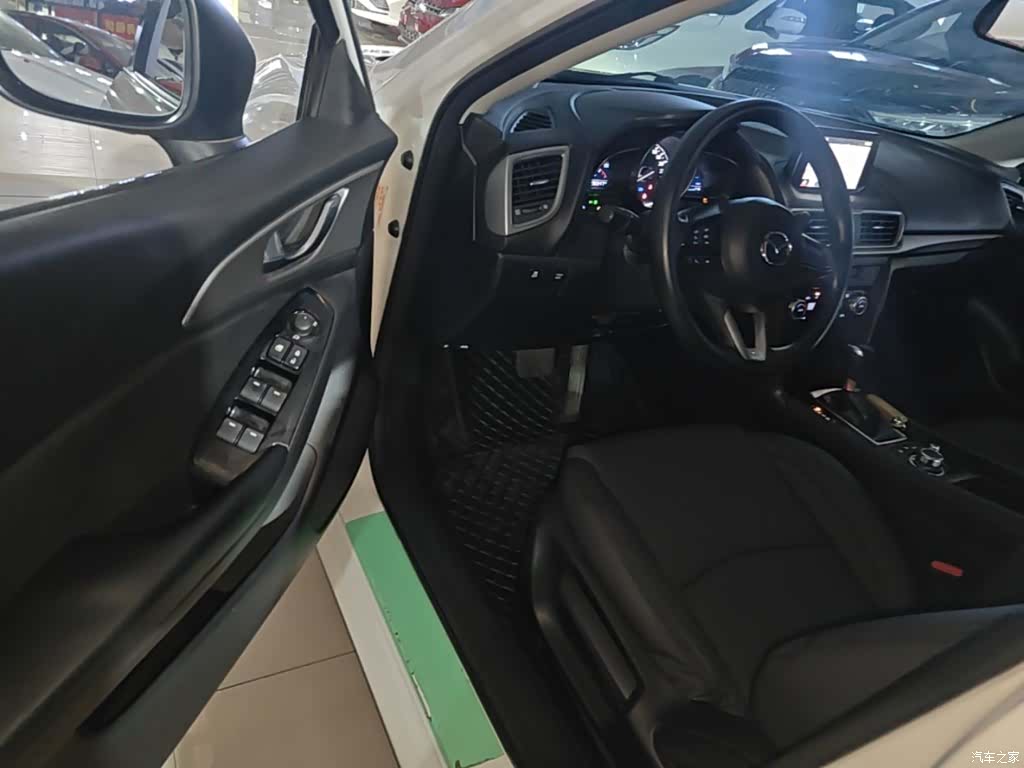 Mazda Mazda3, 2017 16