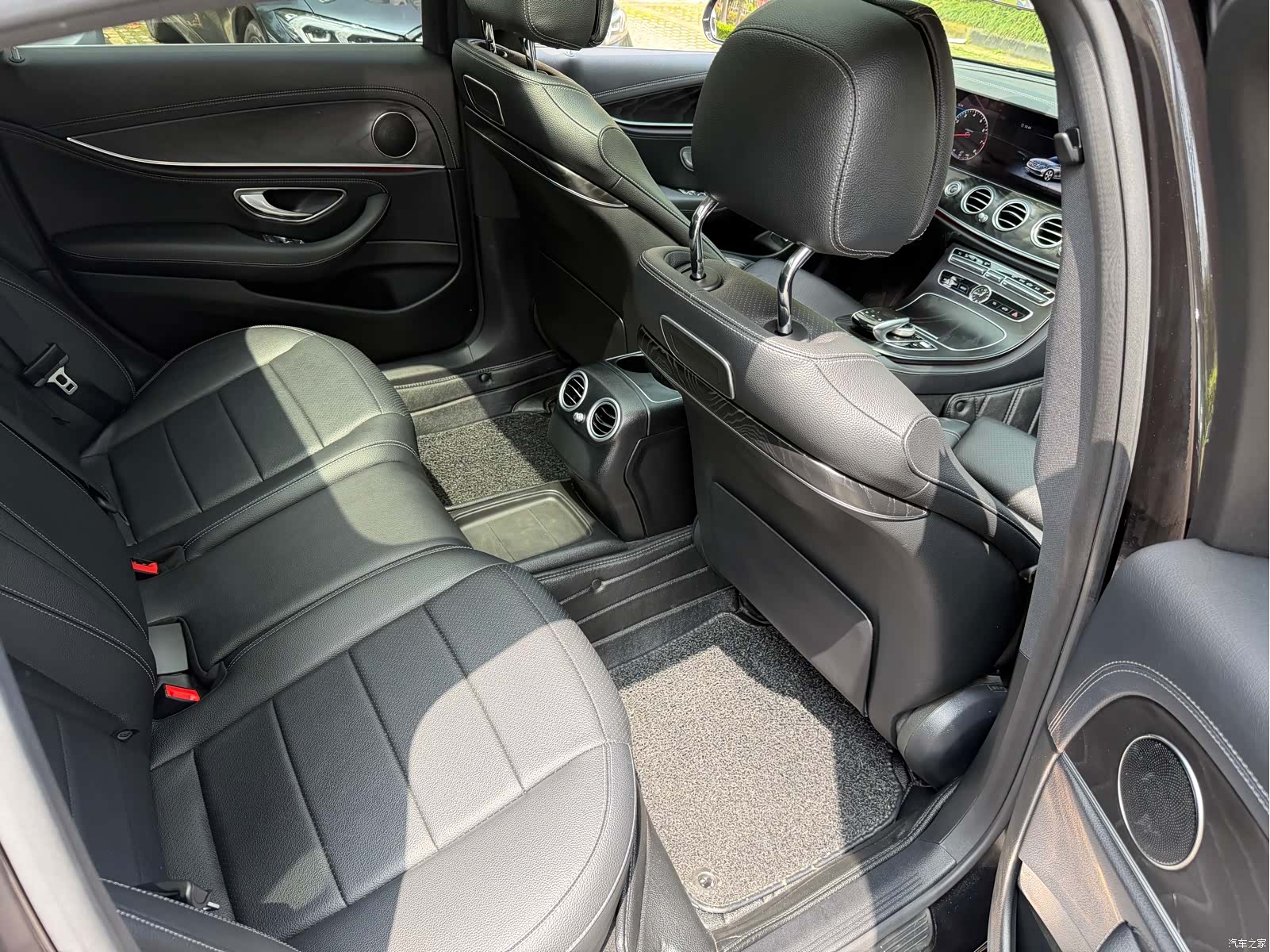 Mercedes-Benz E-Class, 2018 13