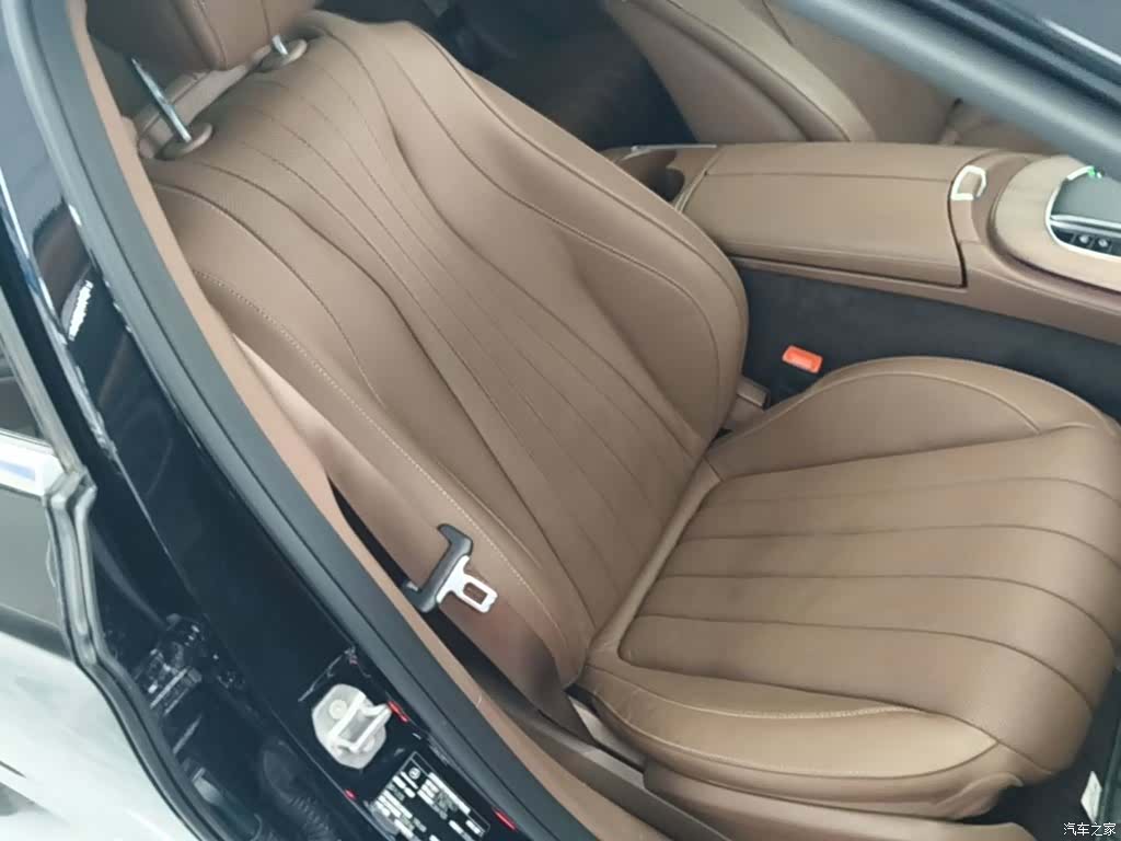 Mercedes-Benz E-Class, 2020 25