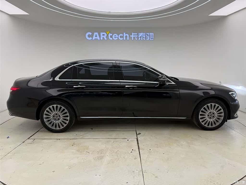 Mercedes-Benz E-Class, 2022 4