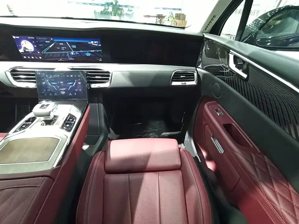 Hongqi E-HS9