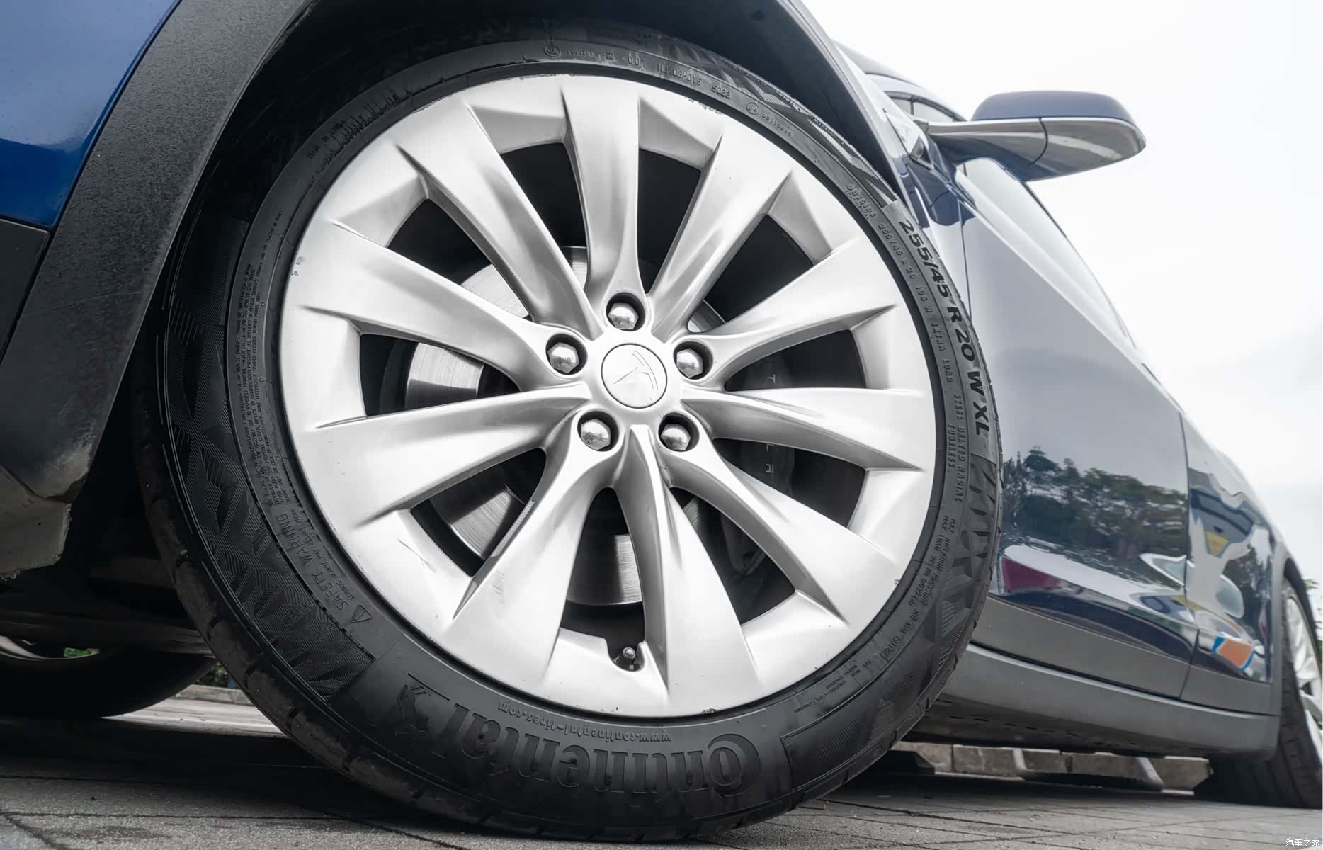 Tesla Model X, 2019 17