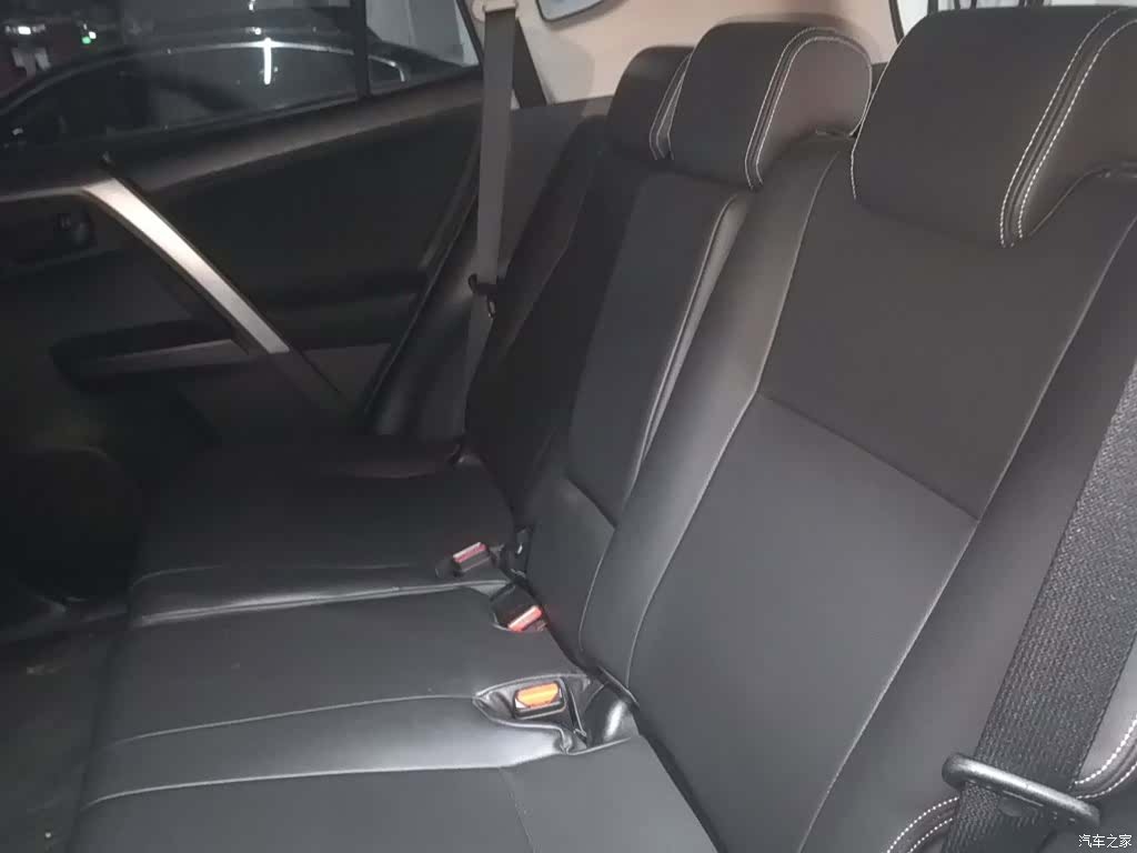 Toyota RAV4, 2019 15