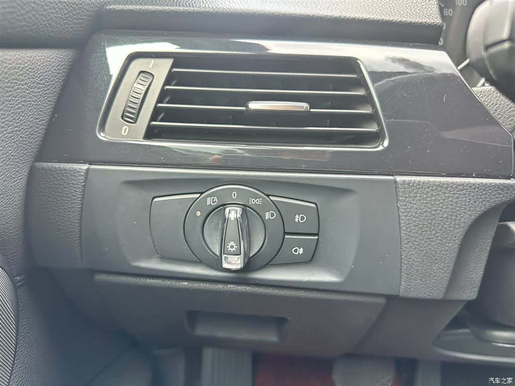 BMW 3 Series, 2010 16