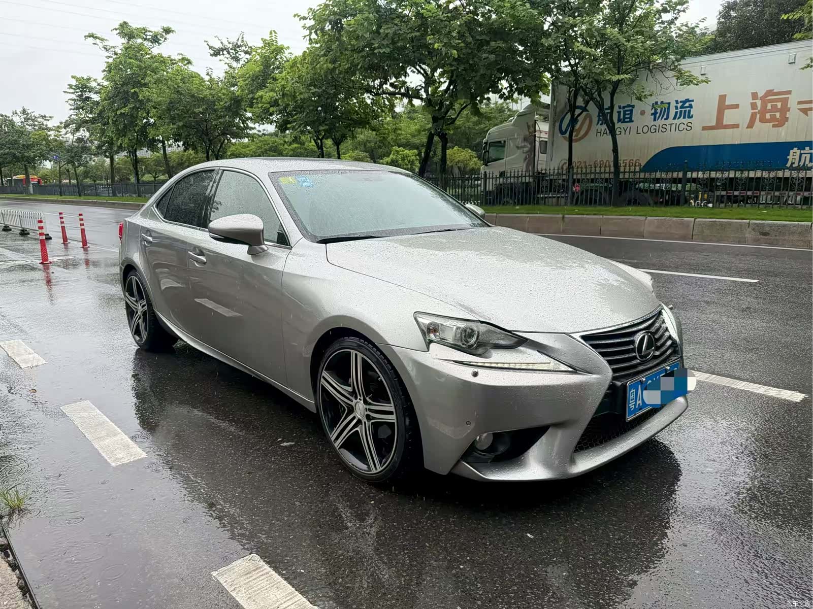 Lexus IS, 2013 3