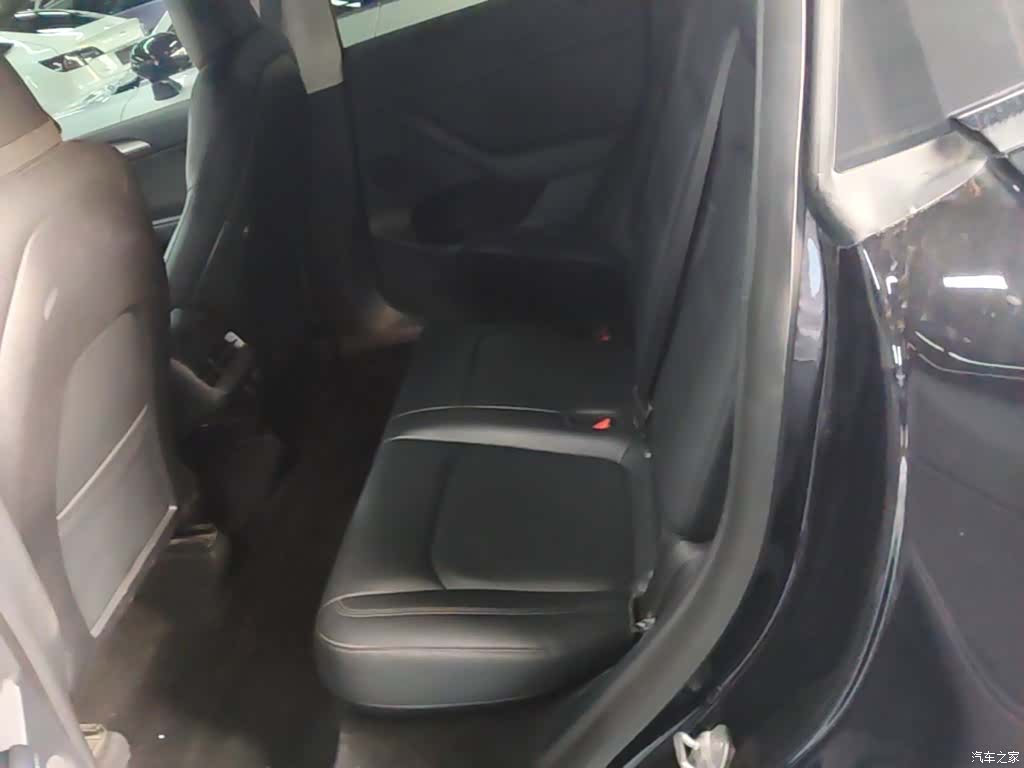 Tesla Model Y, 2021 17