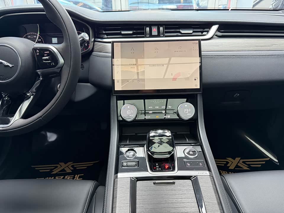 Jaguar XFL Jaguar XFL