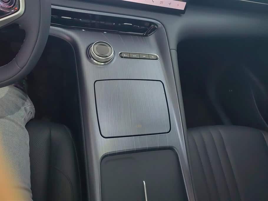 Geely Galaxy Galaxy E5