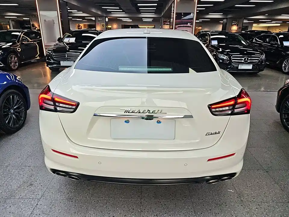 Maserati Ghibli Maserati Ghibli