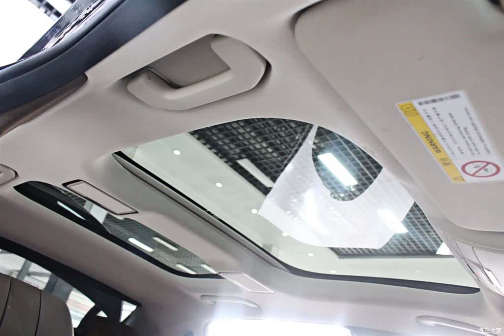 Mercedes-Benz E-Class, 2023 8