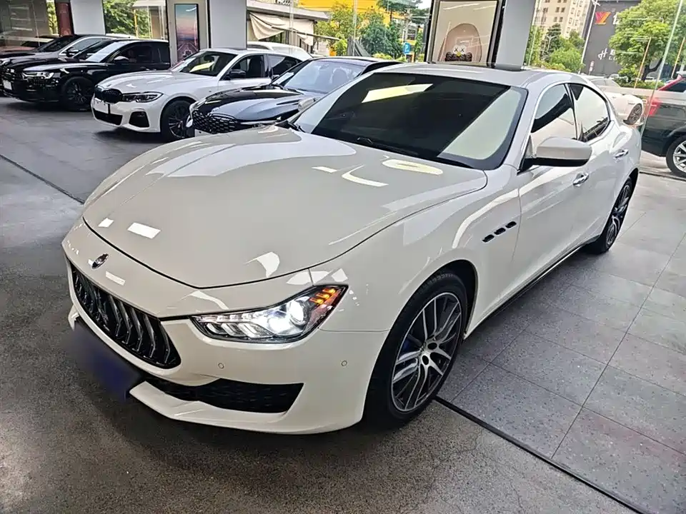 Maserati Ghibli Maserati Ghibli