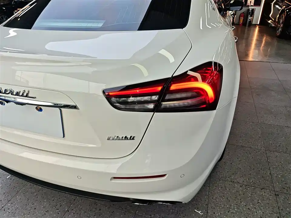 Maserati Ghibli Maserati Ghibli