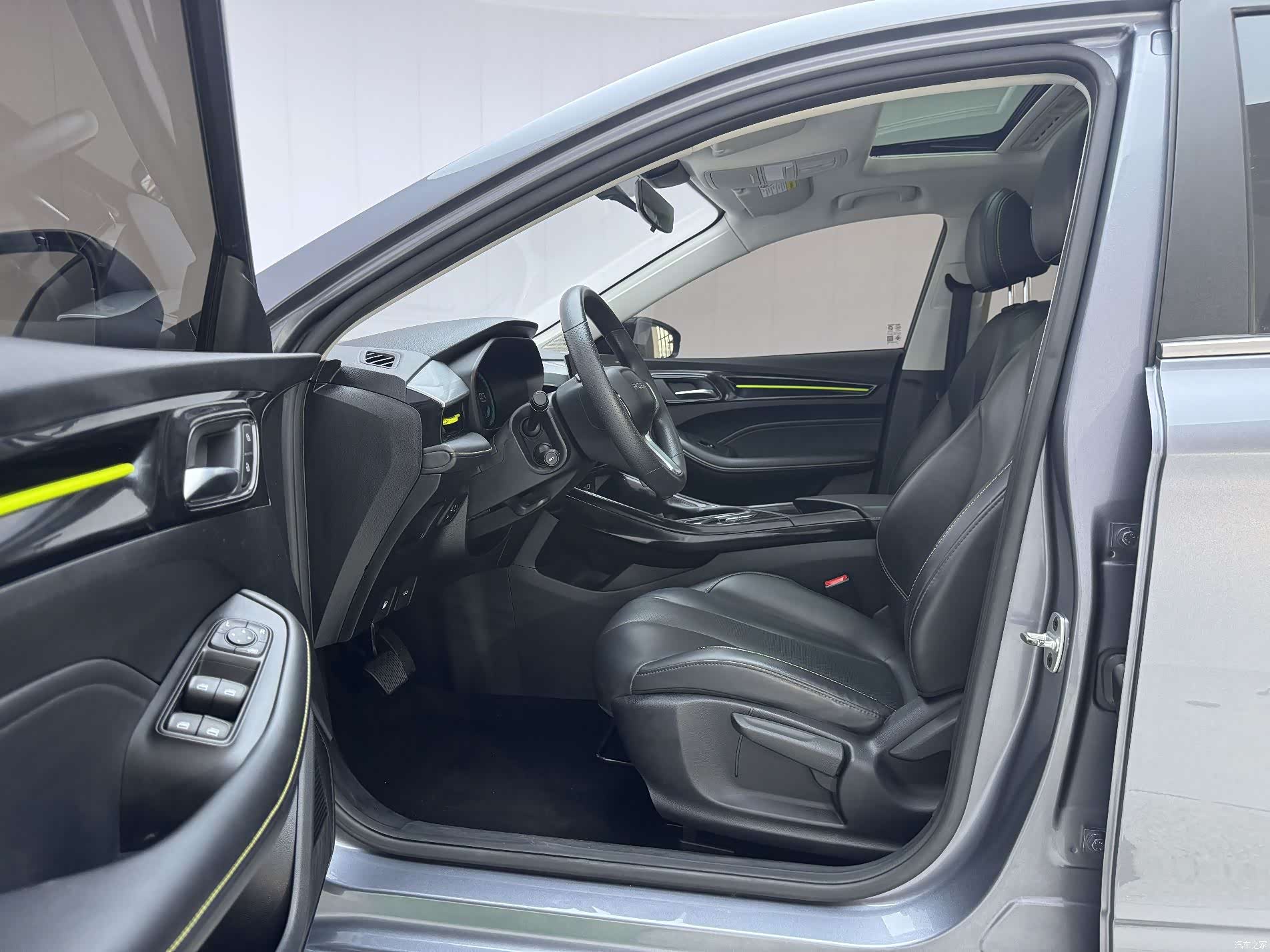 Roewe i5, 2022 12