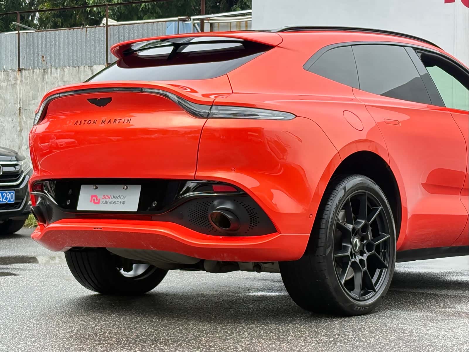 Aston Martin DBX, 2022 24
